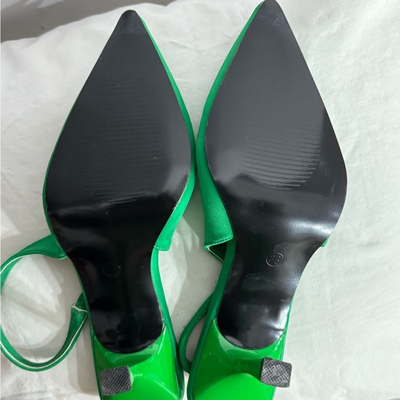 Green heels pumps - Picture 4 of 4